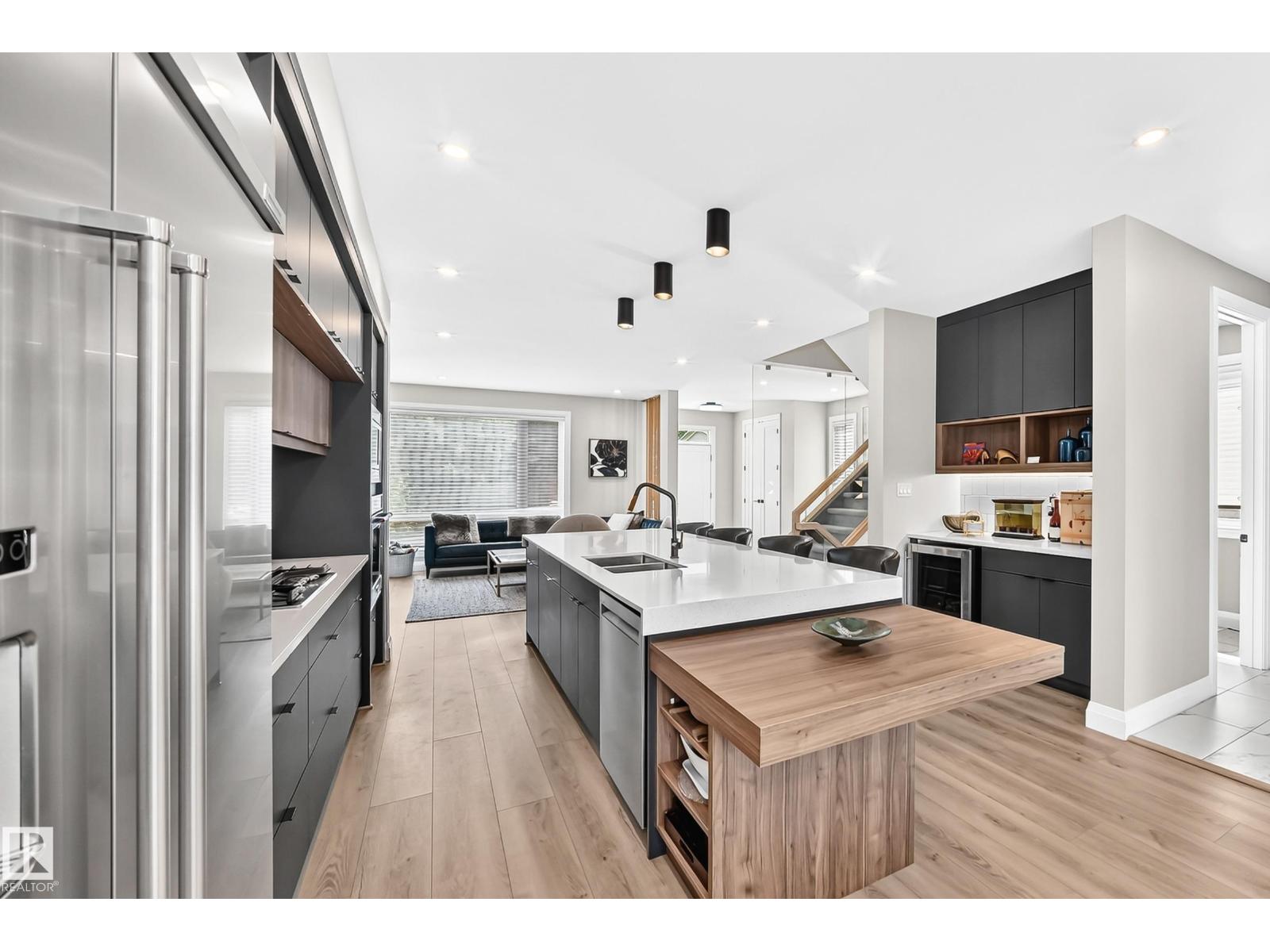 12631 52 AV NW - 15
