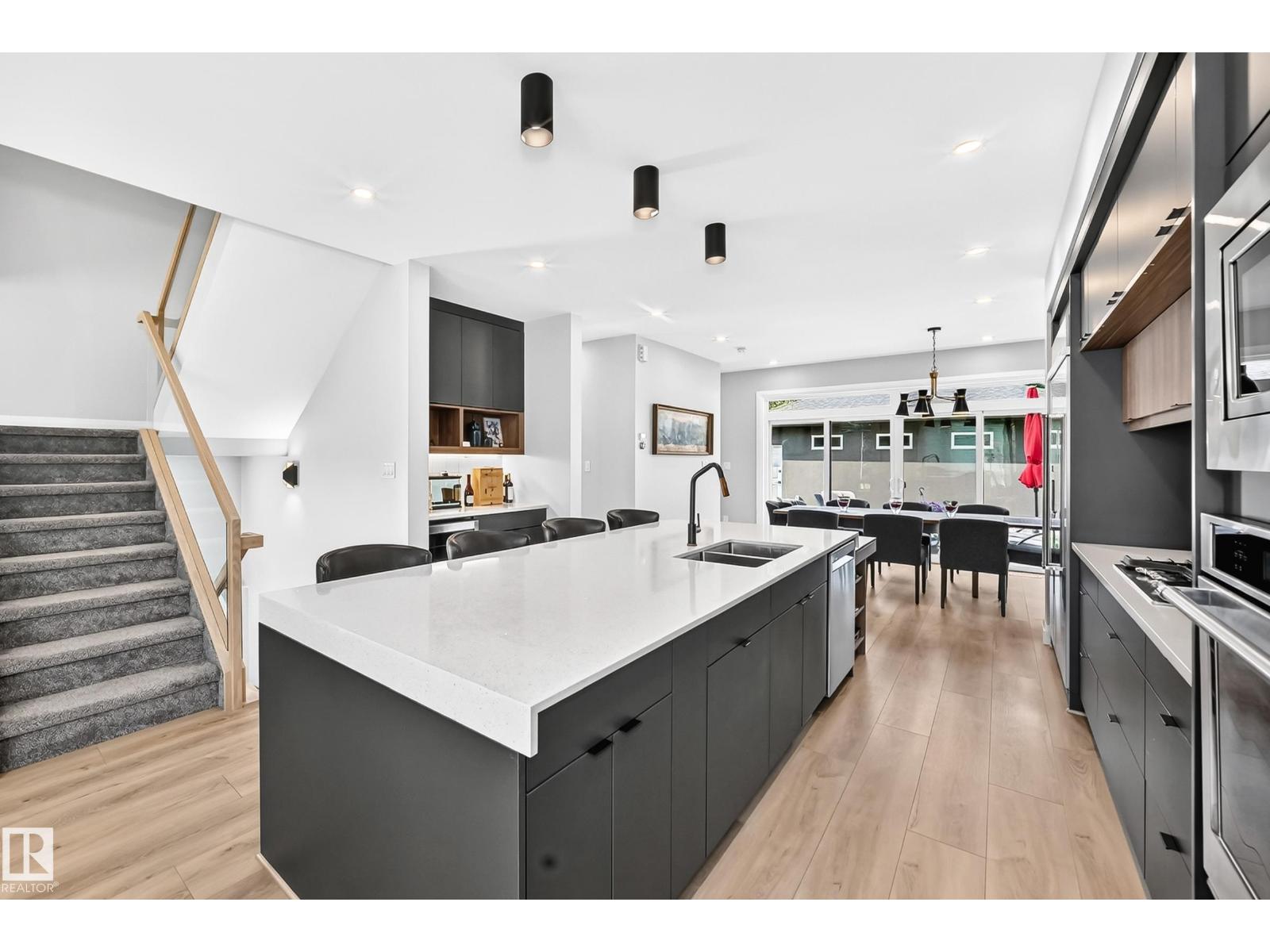 12631 52 AV NW - 16