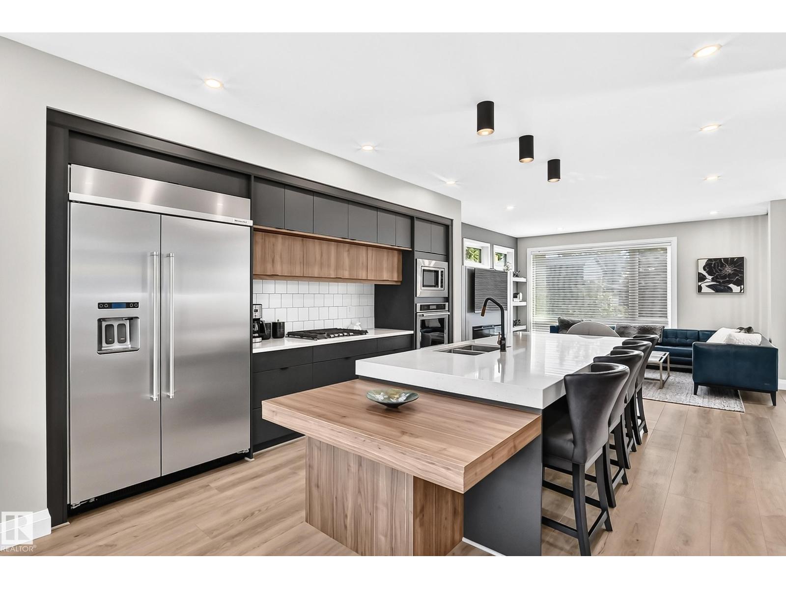 12631 52 AV NW - 6