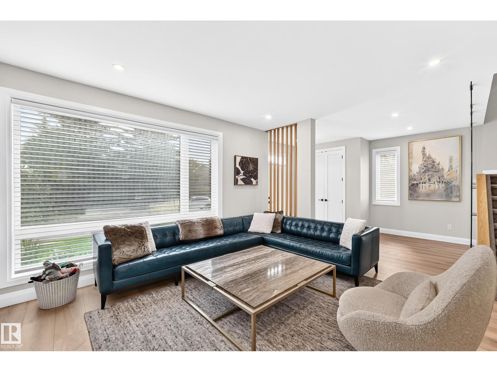 12631 52 AV NW - 10