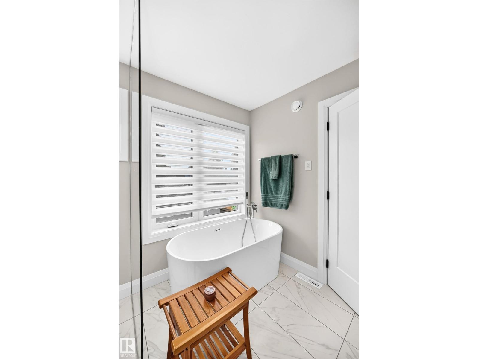 12631 52 AV NW - 31
