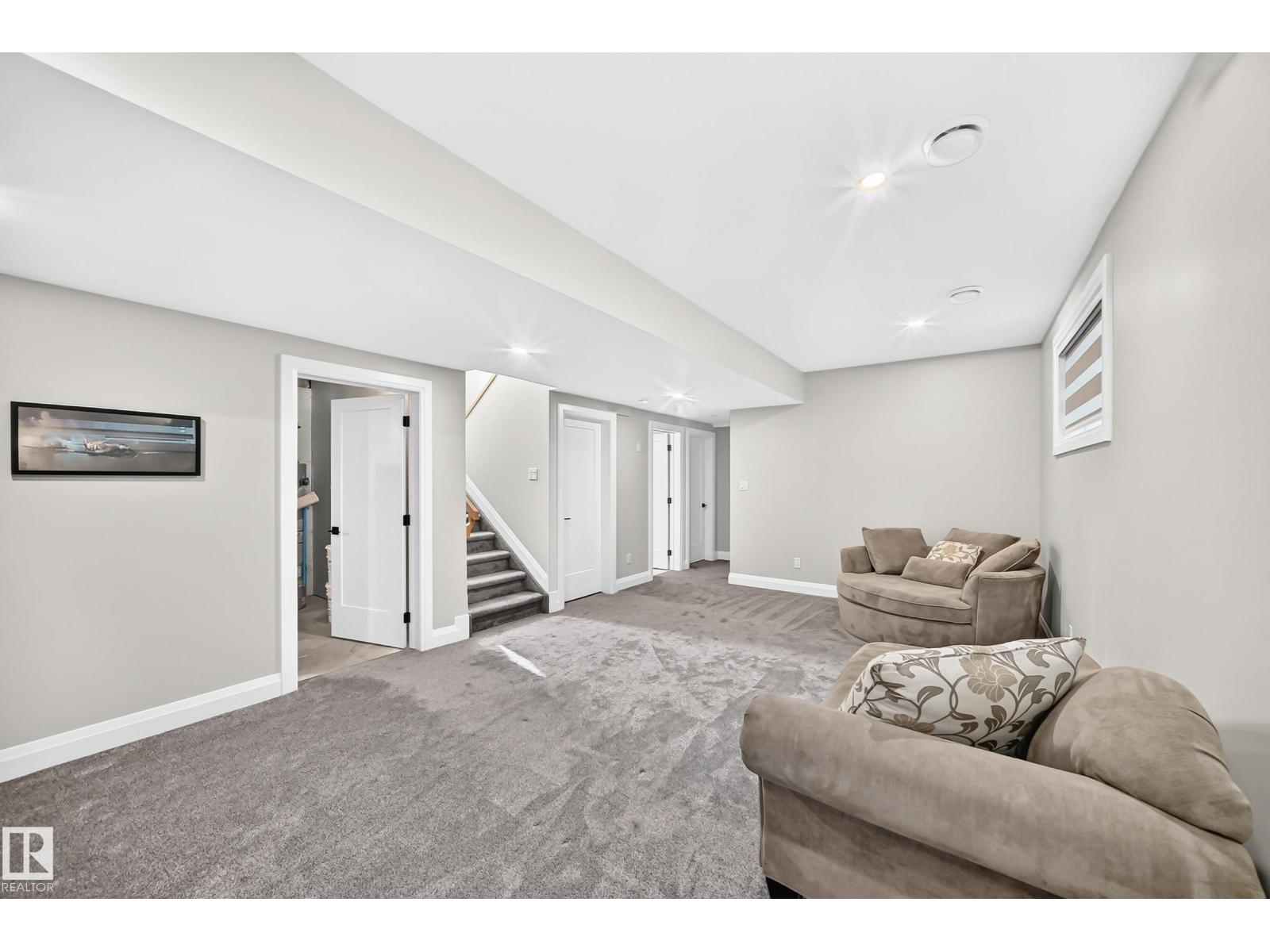 12631 52 AV NW - 59