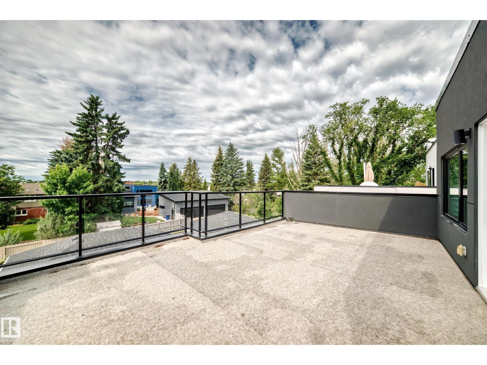 12631 52 AV NW - 52
