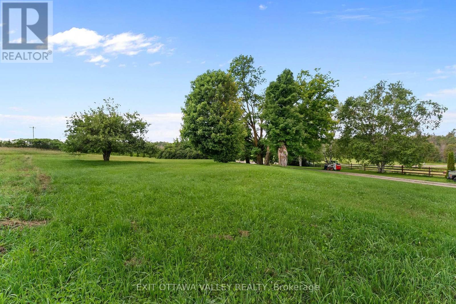 1746 LOOKOUT ROAD - Image 32