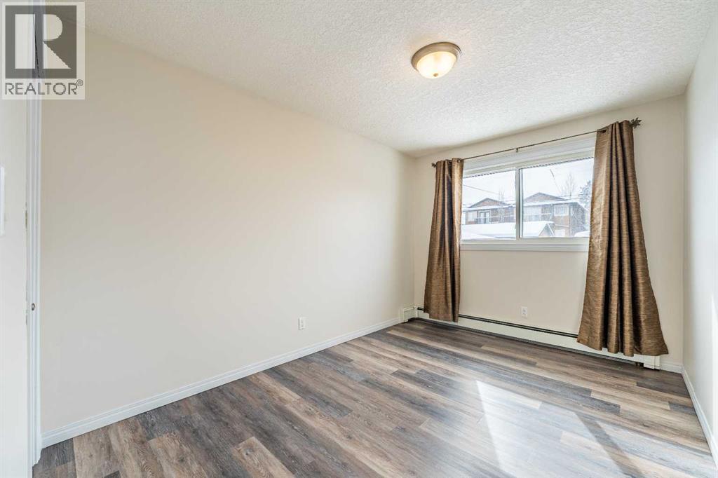 135 27 Avenue NE - 15