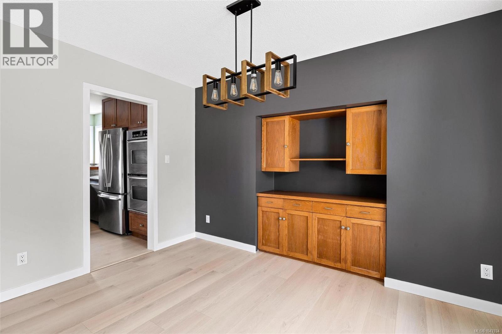 2473 Bidston Rd - 10