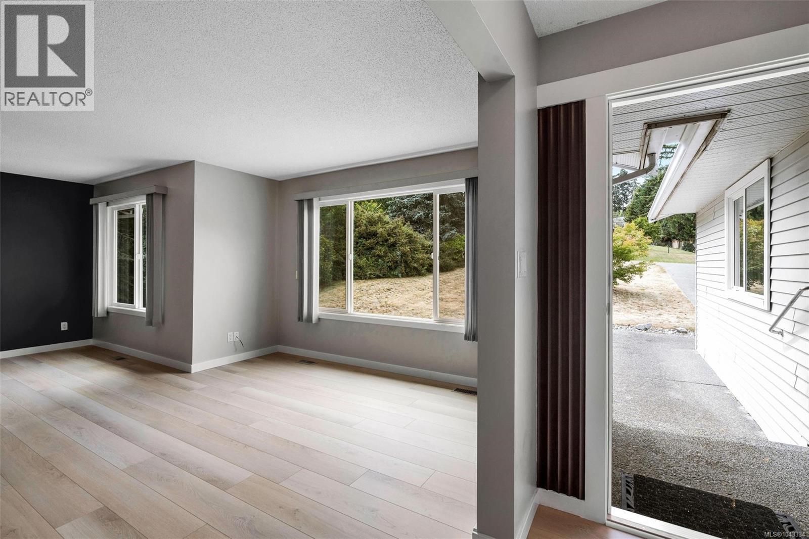 2473 Bidston Rd - 3