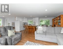 250 Wapaska Crescent, Gravenhurst), ON P1P0Y1 Photo 11