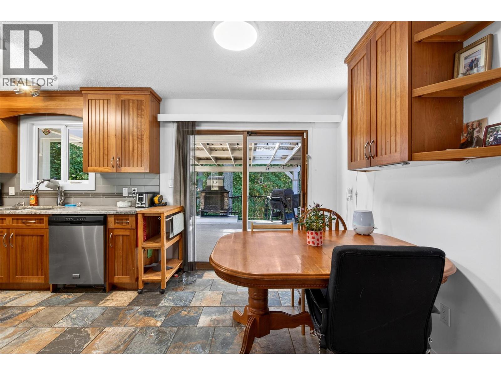 3180 28th Avenue NE - 8