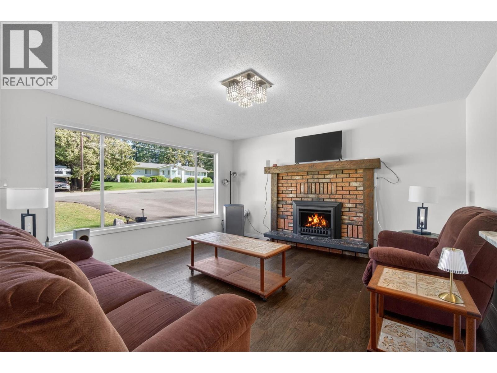 3180 28th Avenue NE - 13