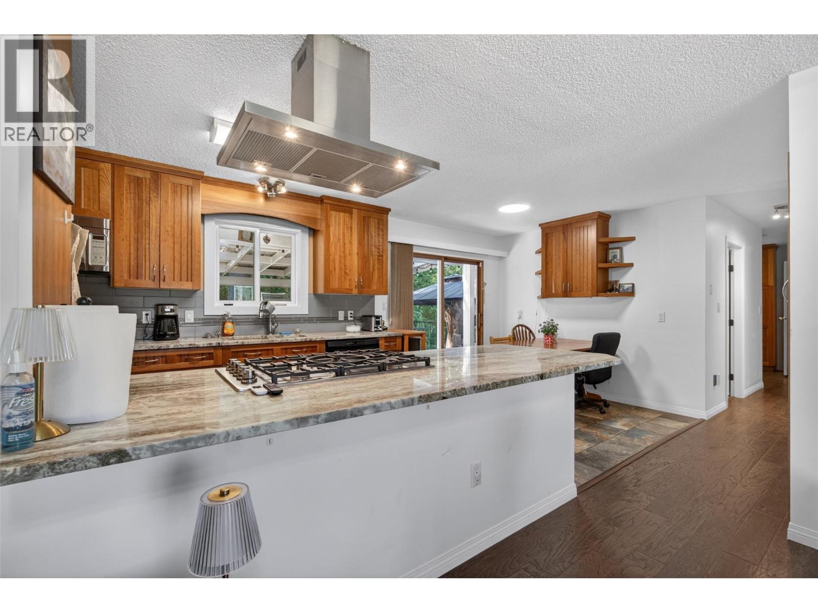 3180 28th Avenue NE - 6