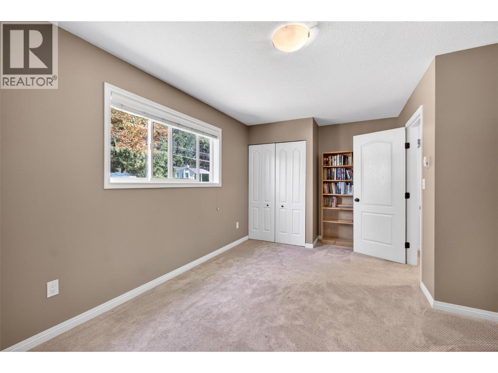 3180 28th Avenue NE - 18