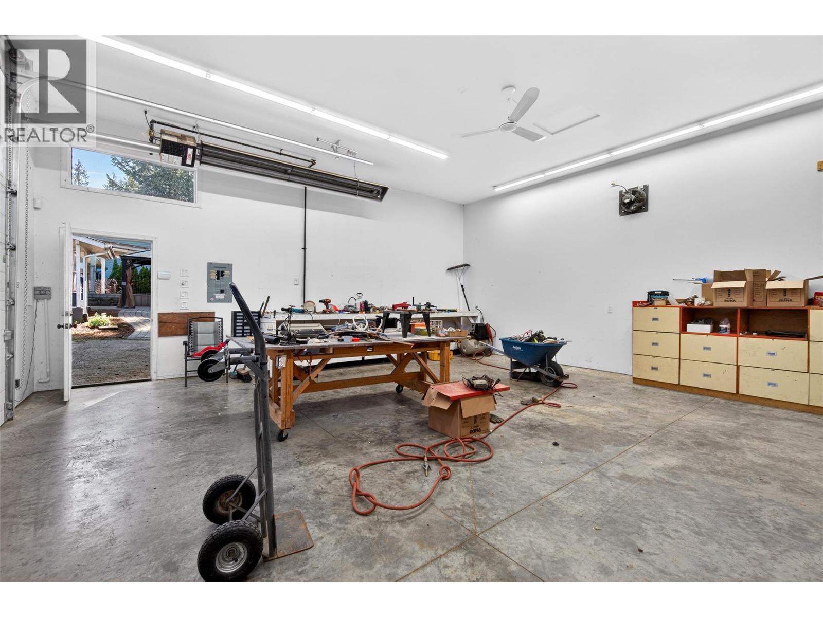 3180 28th Avenue NE - 41