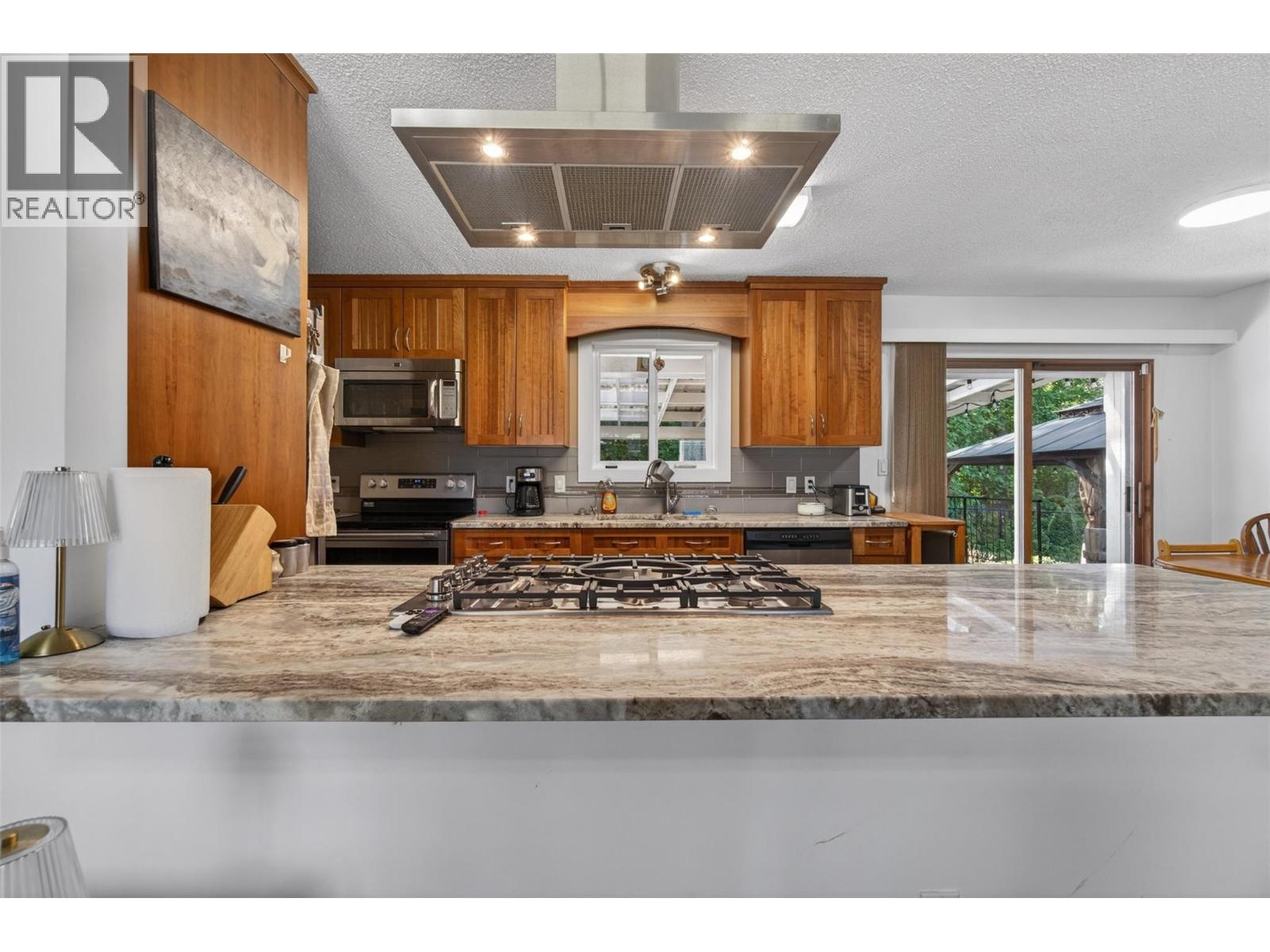 3180 28th Avenue NE - 11