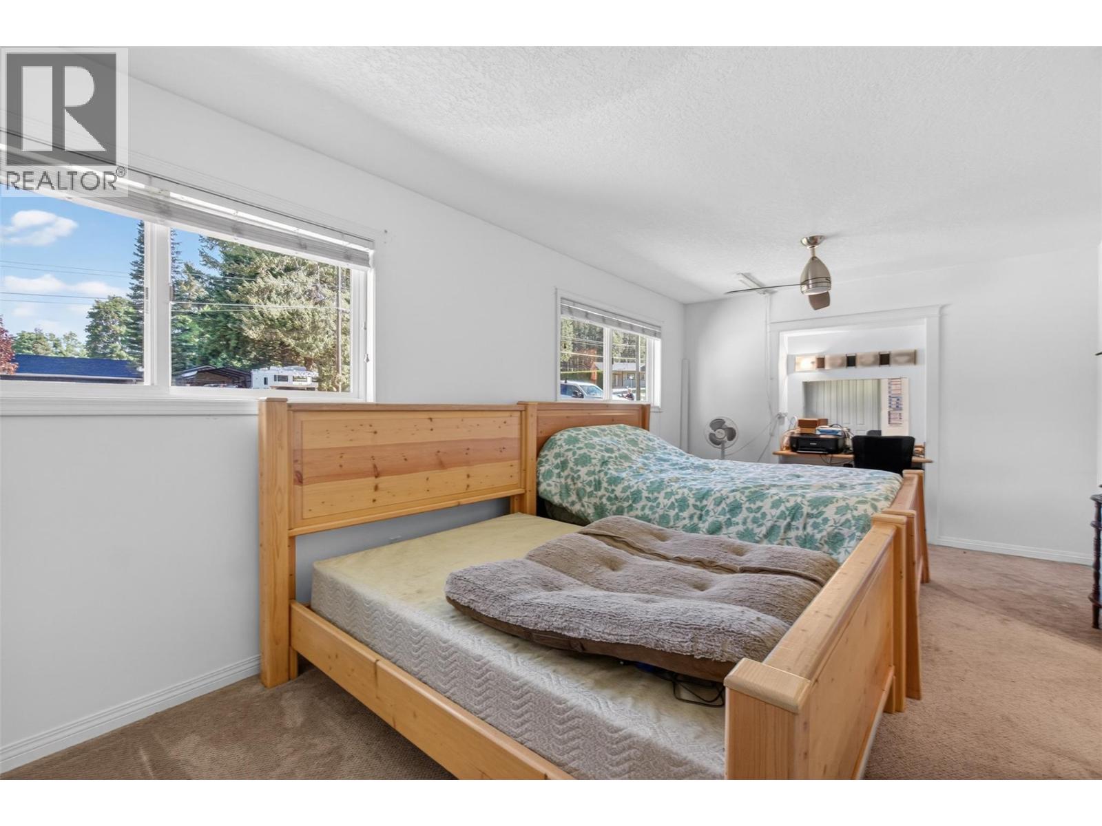 3180 28th Avenue NE - 36