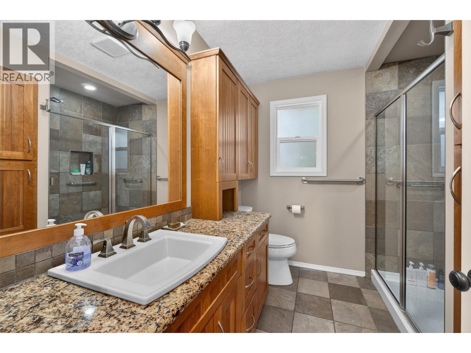 3180 28th Avenue NE - 33