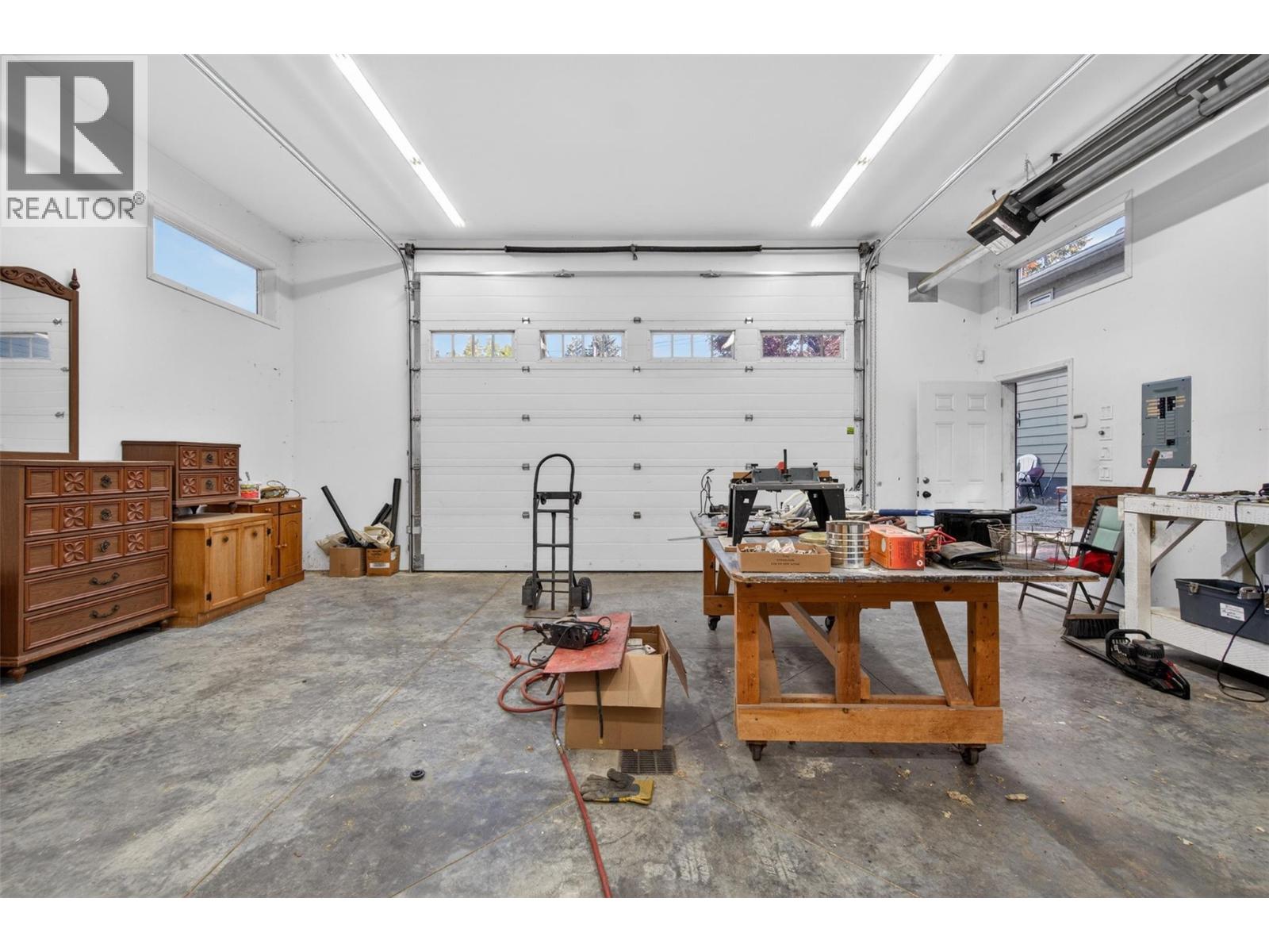 3180 28th Avenue NE - 42