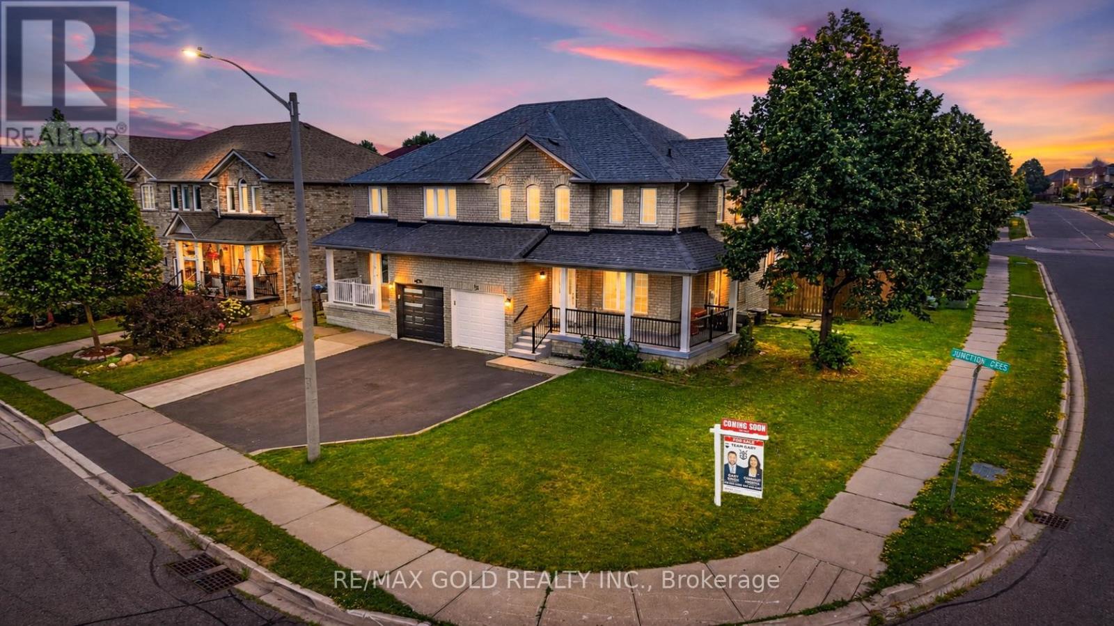52 JUNCTION CRESCENT - 1
