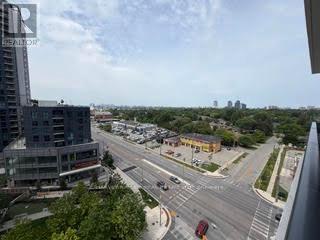#901 30 SAMUEL WOOD WAY - 24