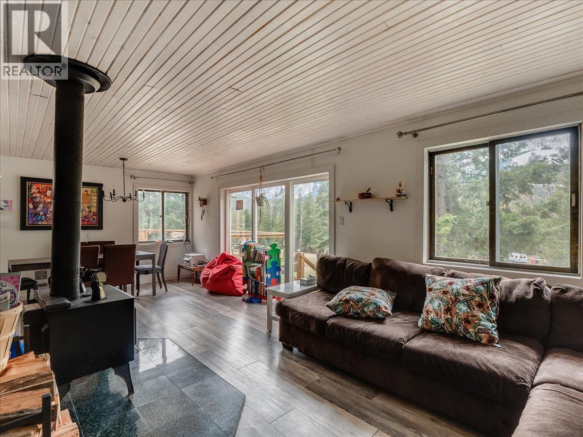 4675 6 Highway - 36