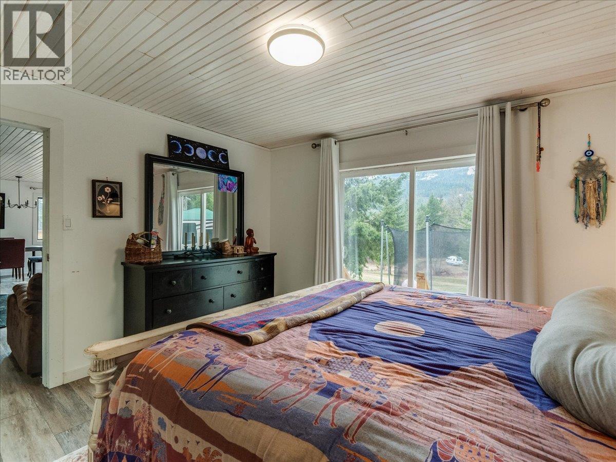 4675 6 Highway - 39