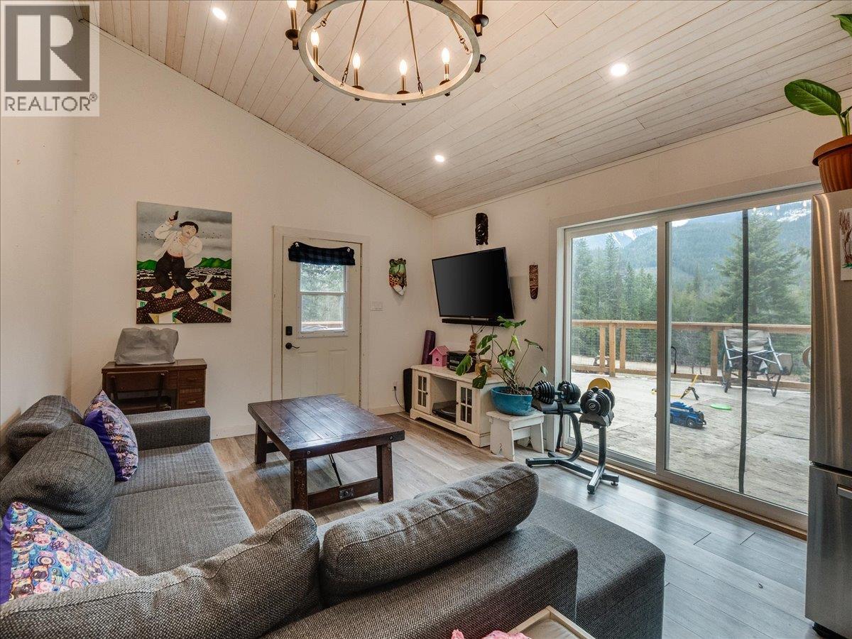 4675 6 Highway - 31