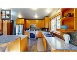 Loft - 1957 Greywolf Drive, Panorama, BC V0A1T0 Photo 9