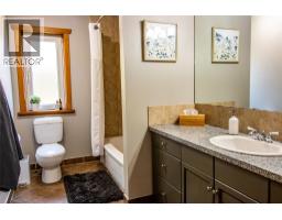 1957 Greywolf Drive, Panorama, BC V0A1T0 Photo 31