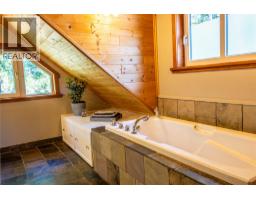 1957 Greywolf Drive, Panorama, BC V0A1T0 Photo 21