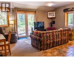 1957 Greywolf Drive, Panorama, BC V0A1T0 Photo 38