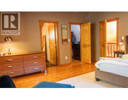 Living room - 1957 Greywolf Drive, Panorama, BC V0A1T0 Photo 18
