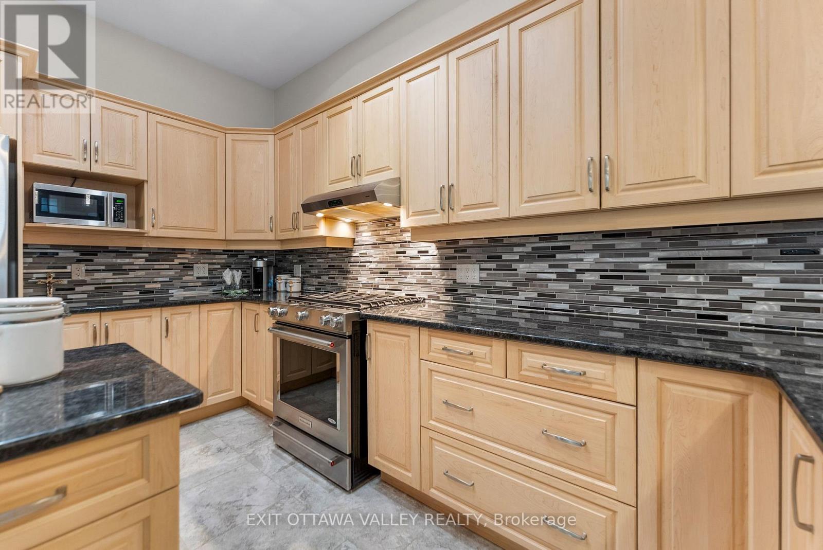 740 WALFORD ROAD - 10