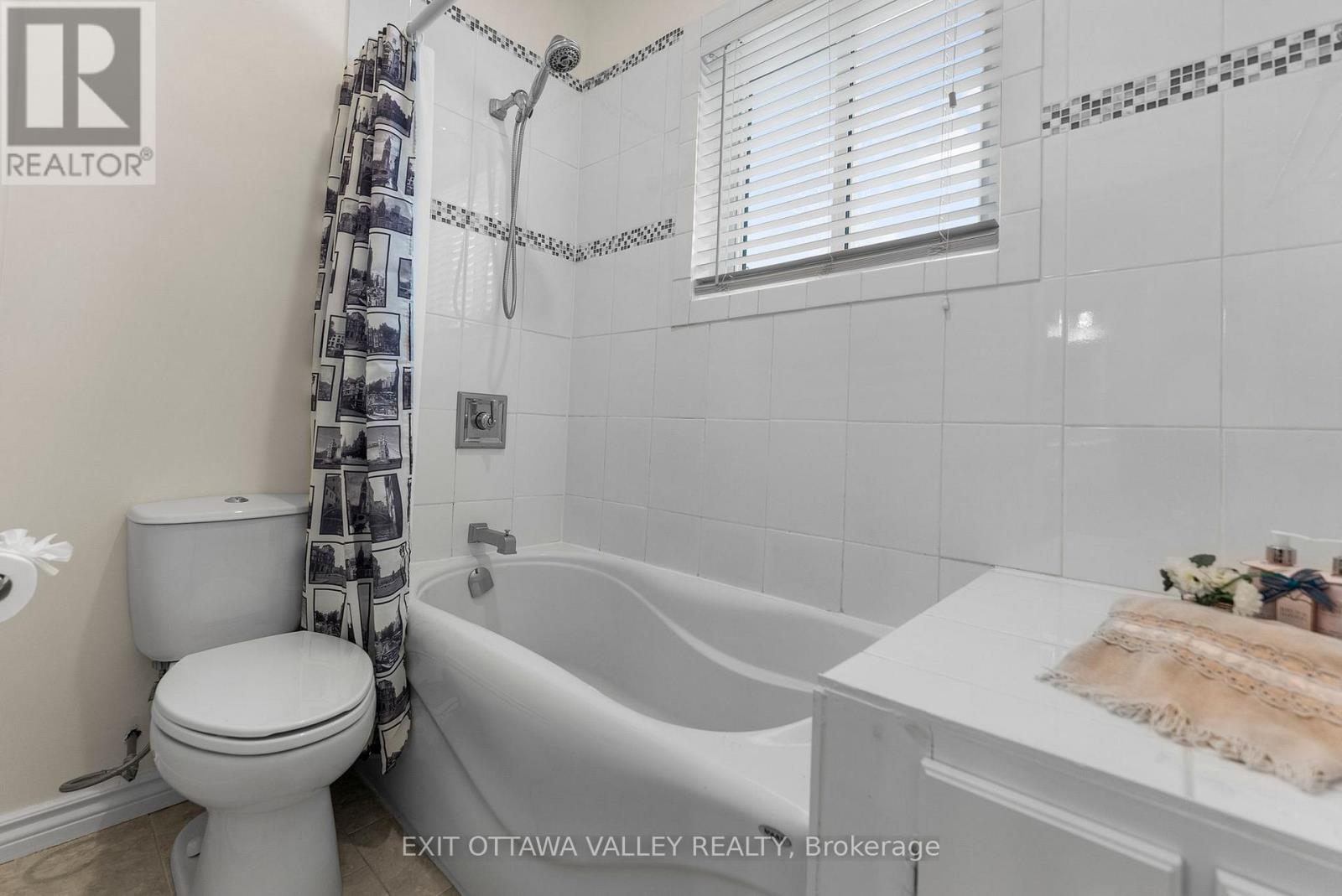 740 WALFORD ROAD - 27