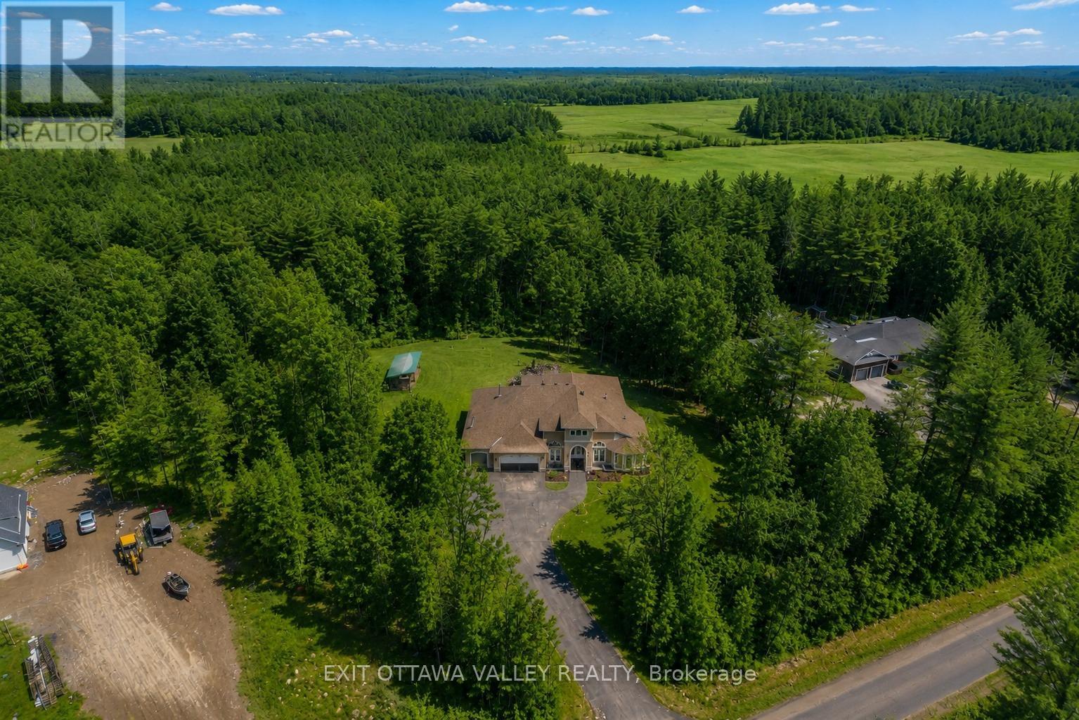 740 WALFORD ROAD - 3