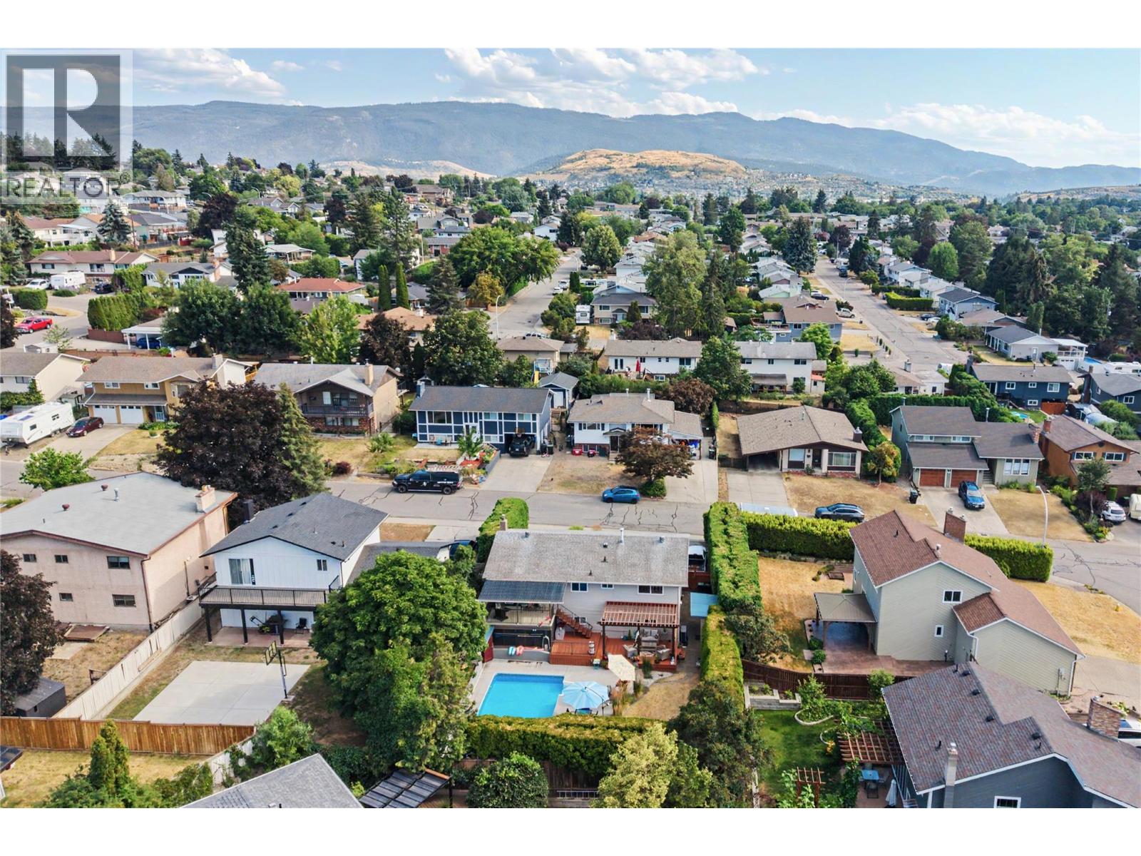 1303 41 Avenue - 85