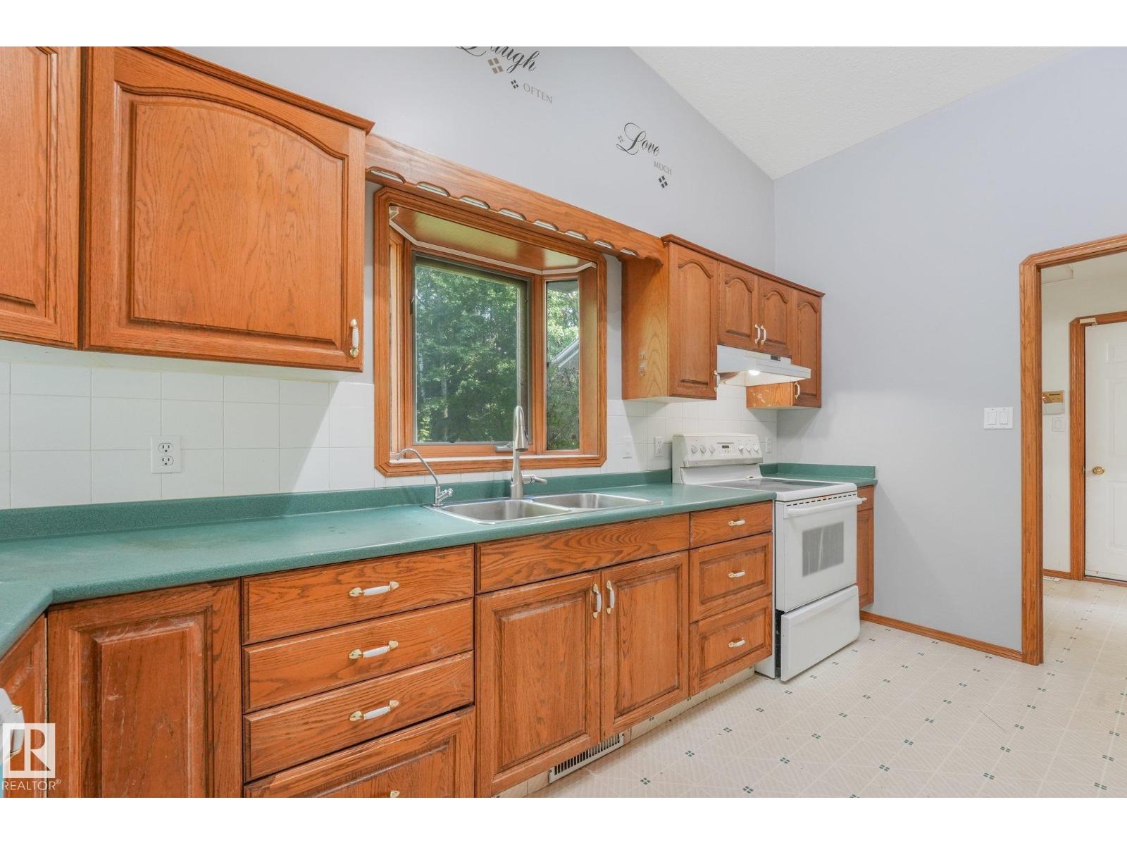 #27 2022 PARKLAND DR - Image 17