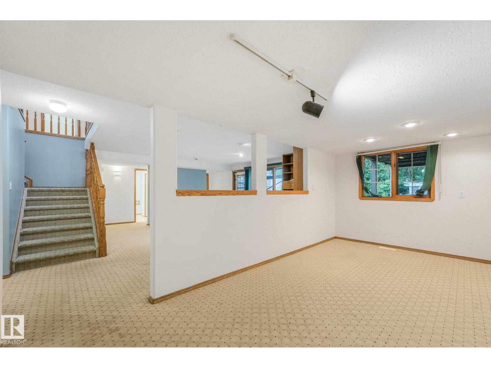 #27 2022 PARKLAND DR - Image 35