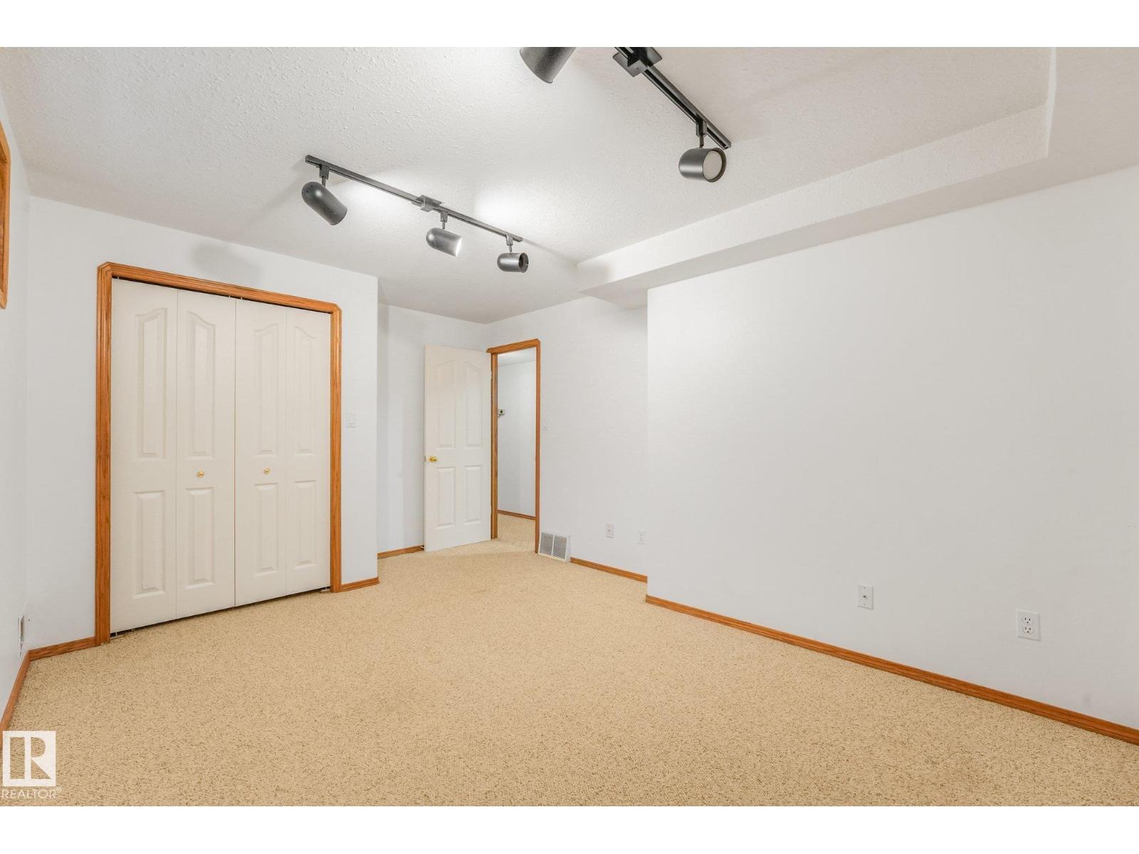 #27 2022 PARKLAND DR - Image 45