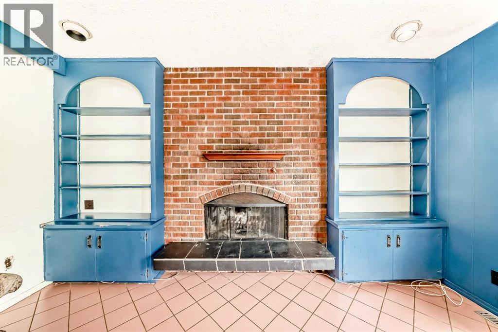 8016 33 Avenue NW - 20