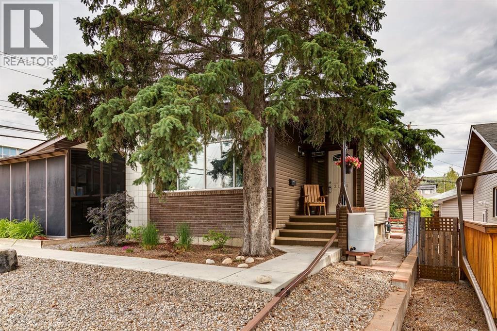 2144 Chilcotin Road NW - 33