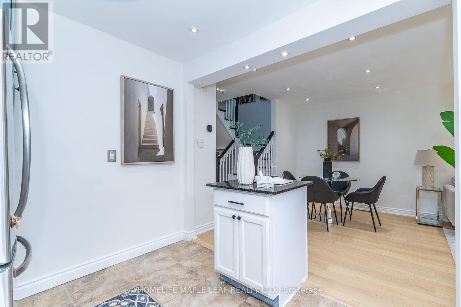 43 BARRETT CRESCENT - Image 18
