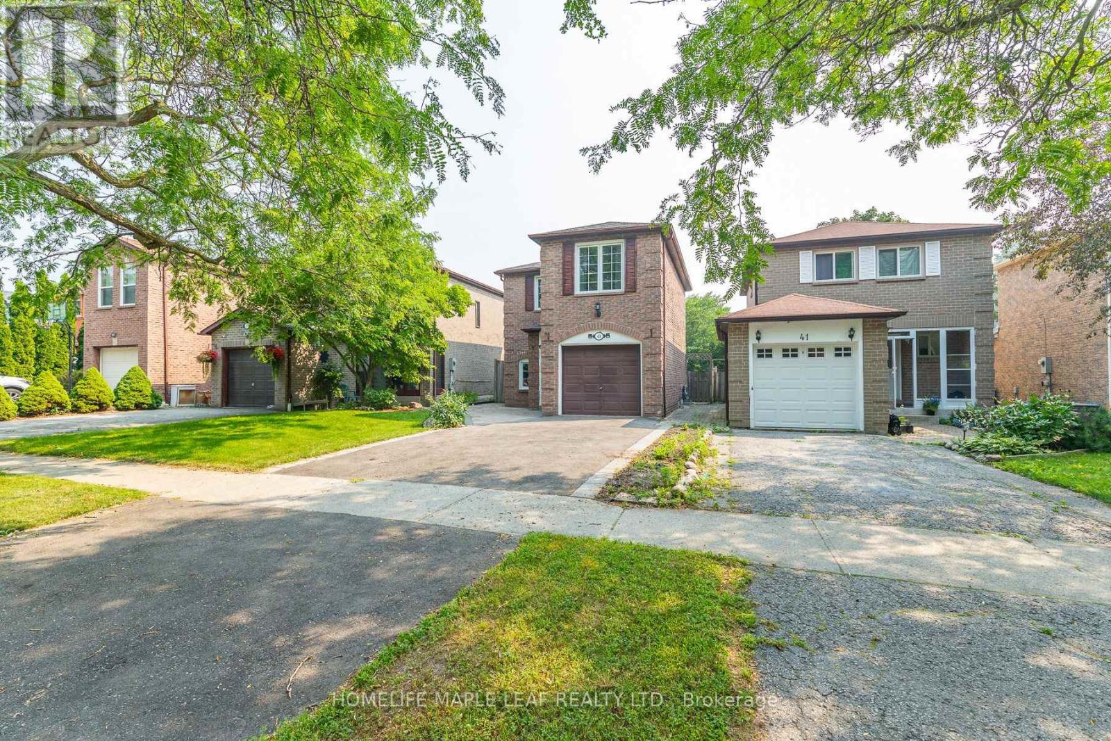 43 BARRETT CRESCENT - 3