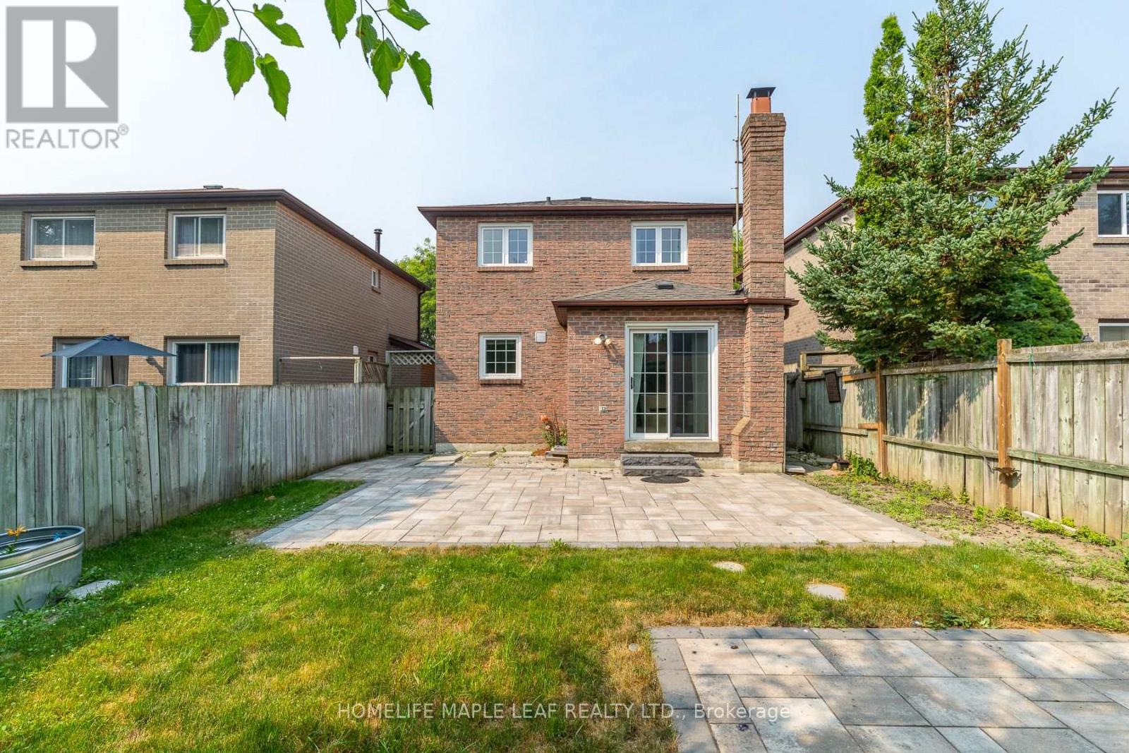 43 BARRETT CRESCENT - 44