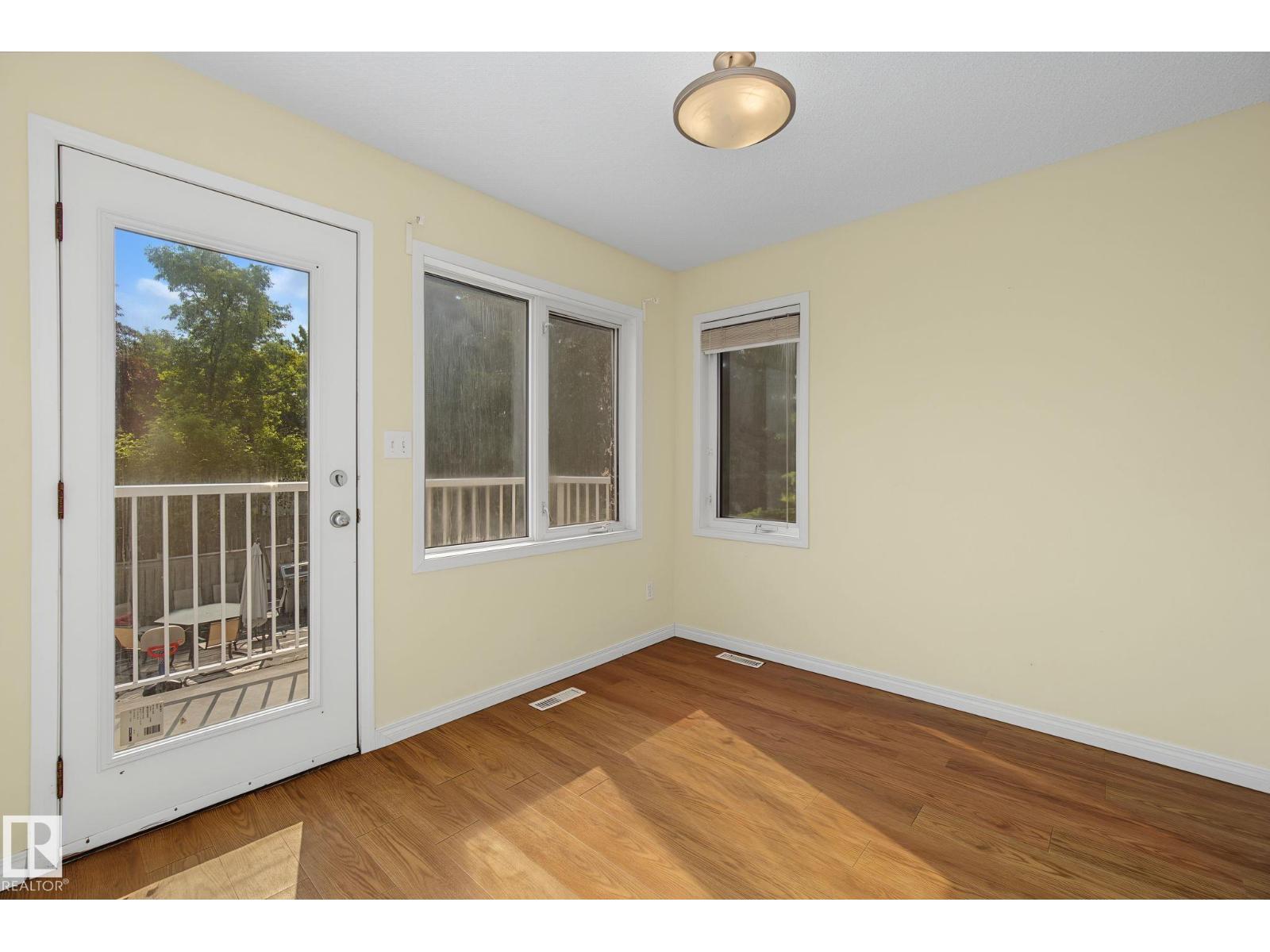 4259 29 AV NW - 12