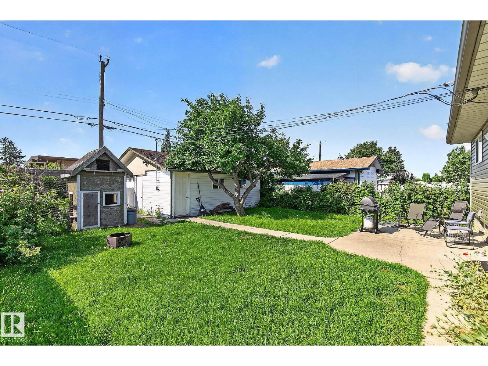 7703 134 AV NW - 29