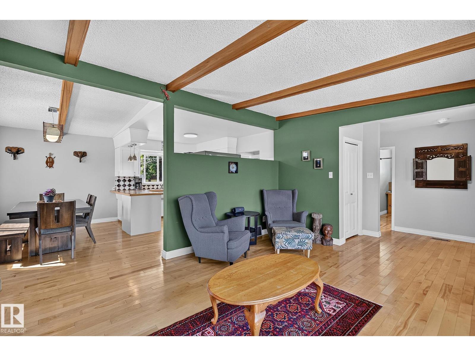 7703 134 AV NW - 15
