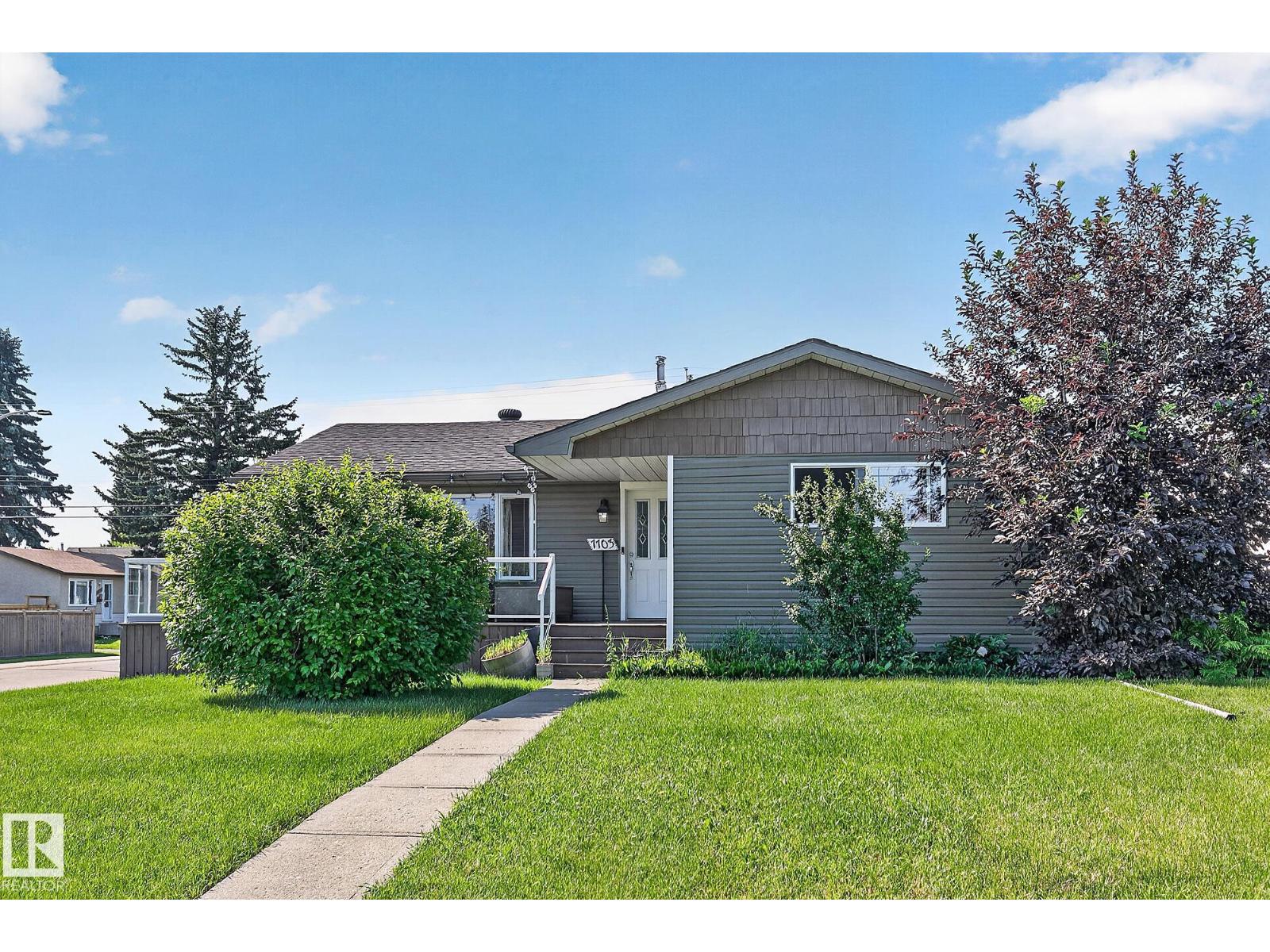 7703 134 AV NW - 1