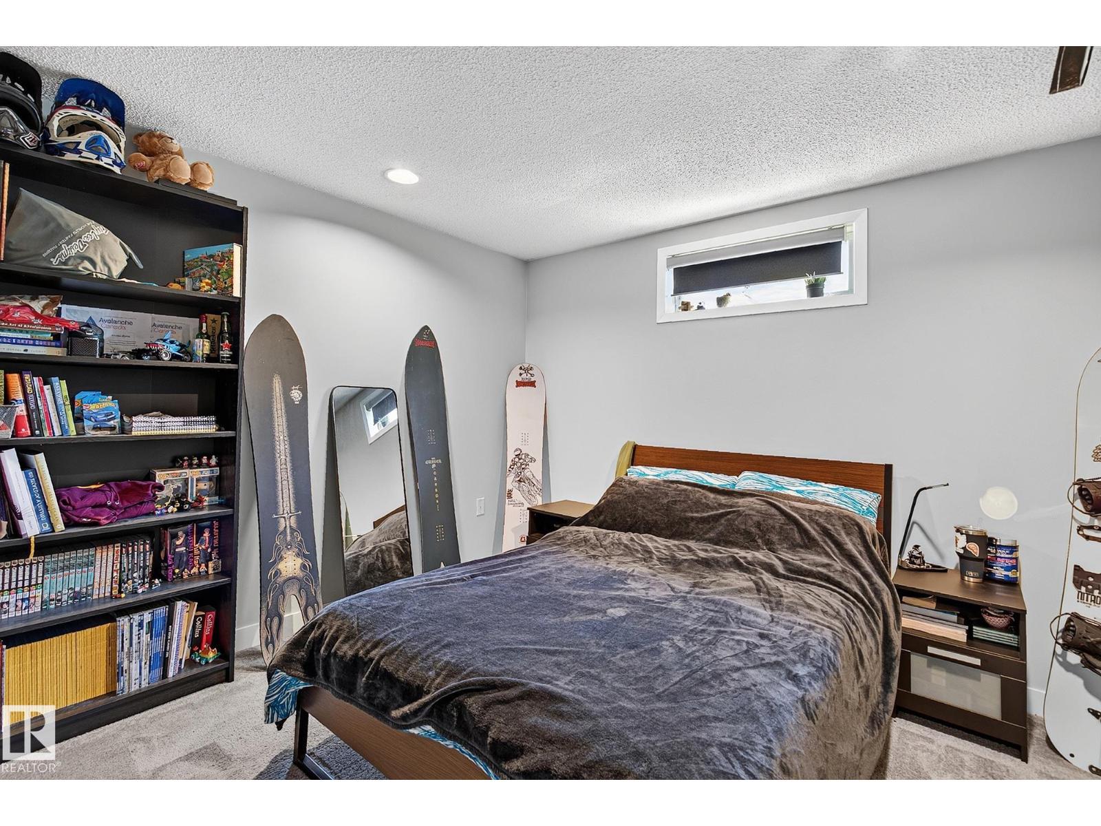 7703 134 AV NW - 26