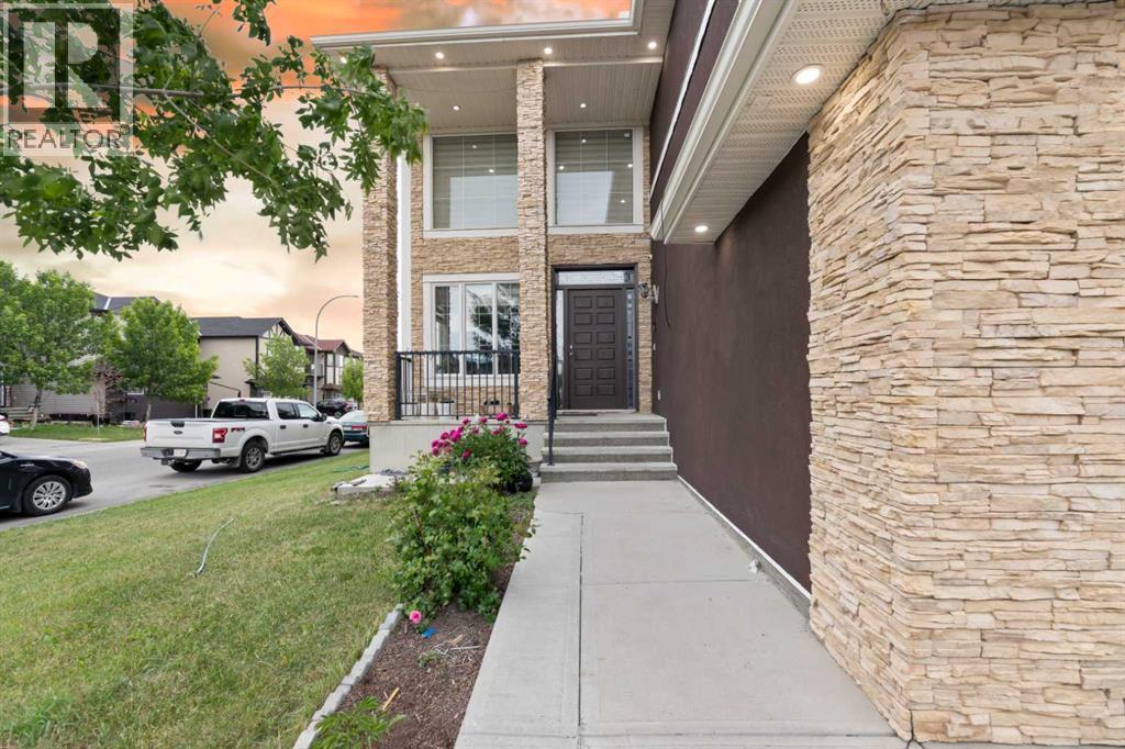150 Saddlelake Grove NE - 4