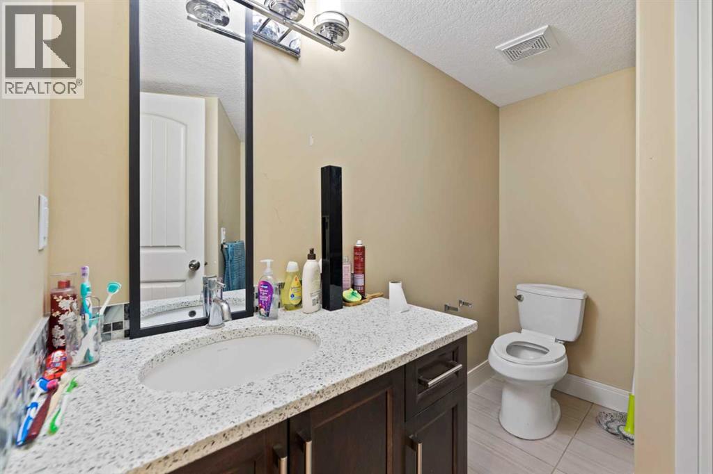 150 Saddlelake Grove NE - 47